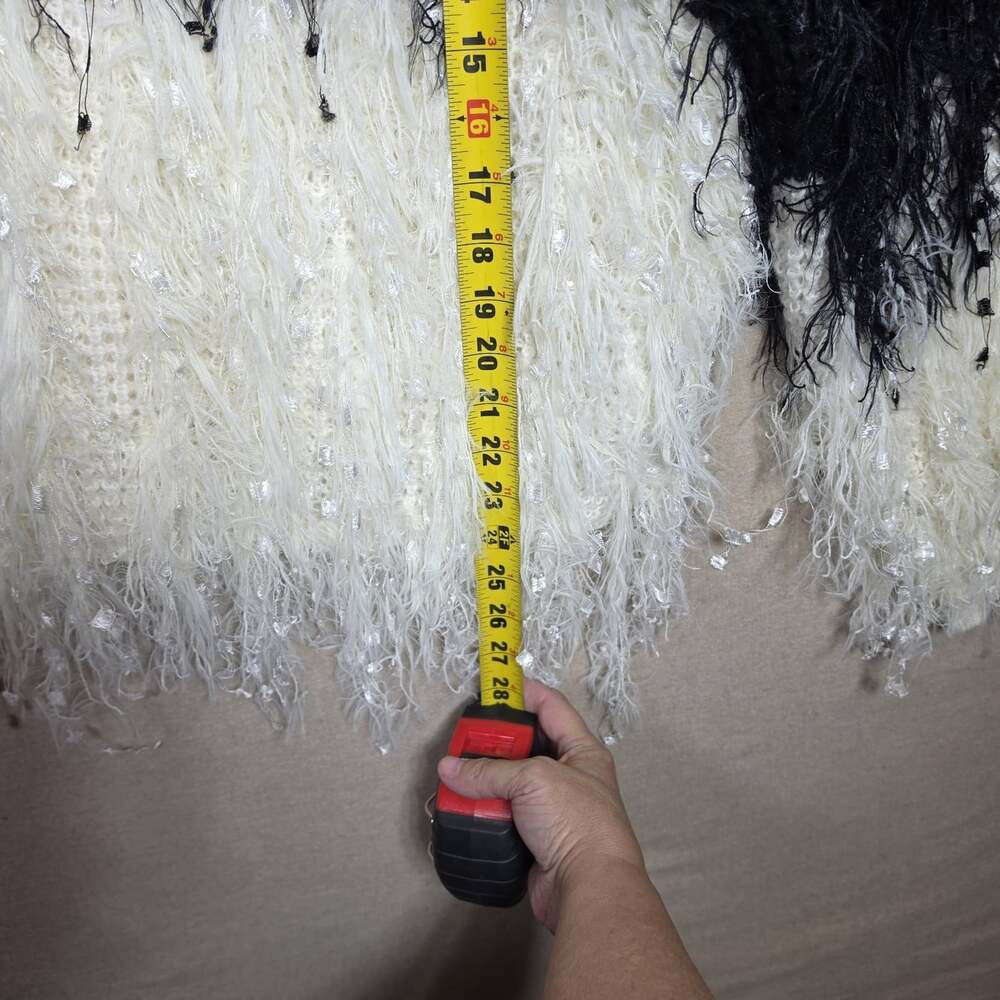 color block black and white Frilly boat neck long fringe Sweater Size Large soft - Picture 4 of 11